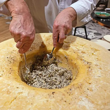 Voulezvous By Les Etincelles 5*