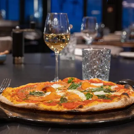 Voulezvous By Les Etincelles Tignes