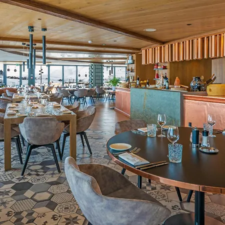 Voulezvous By Les Etincelles Tignes