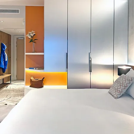 Voulezvous By Les Etincelles 5*